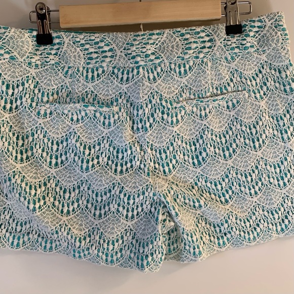 Ann Taylor LOFT Aqua Blue White Lace Overlay Shorts Size 8 - Picture 2 of 9